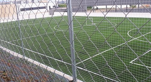 Campo de fútbol de césped hierba artificial en Gorráiz Navarra